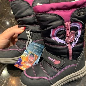 Geox Respira girl’s waterproof boot size 27